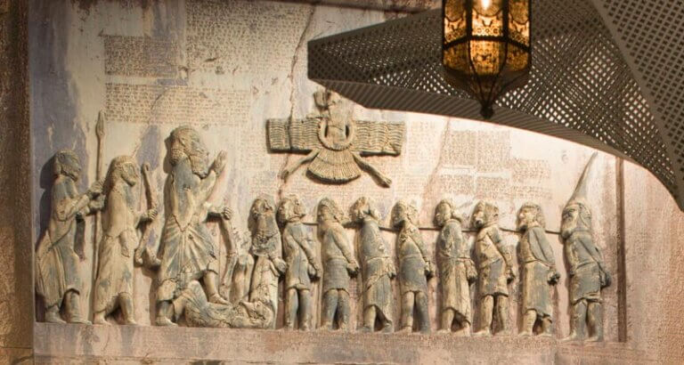 کتیبه بیستون
